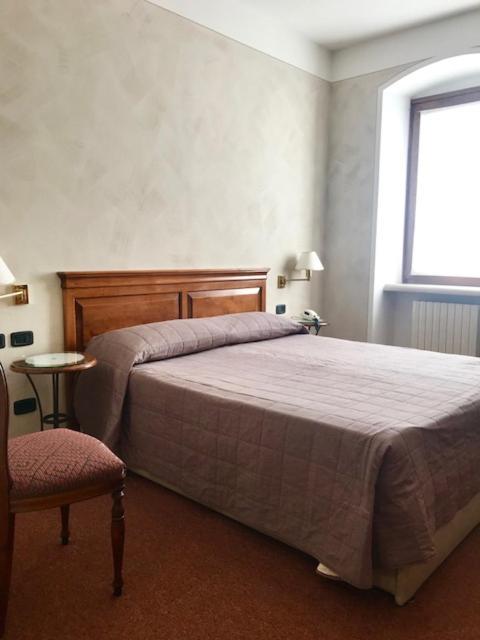 Albergo La Meridiana Castelnuovo del Garda Δωμάτιο φωτογραφία